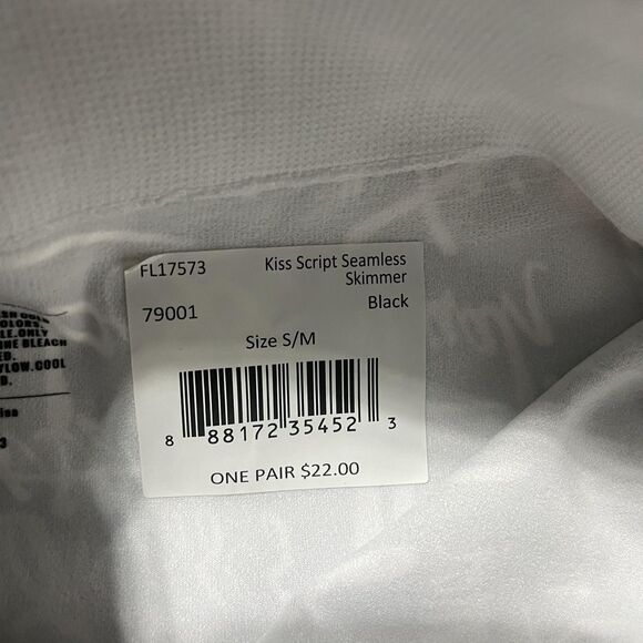 First Looks Leggings Womens S/M Black Kiss Script Print Seamless Skimmer Stretch - Picture 6 of 9